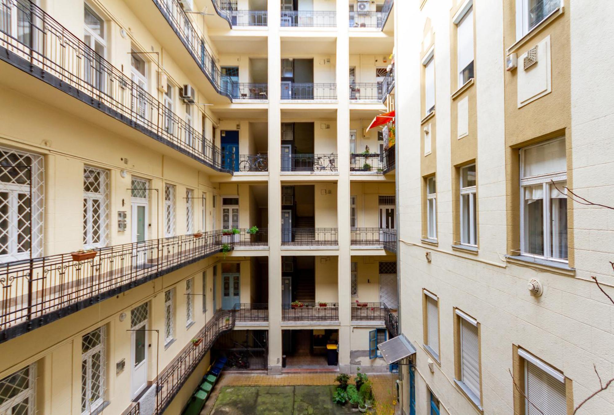 Stylish Suite Westend Будапеща Екстериор снимка